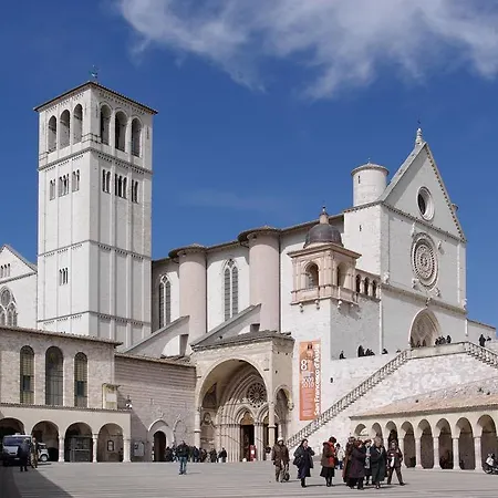 洛克希公寓 公寓 *