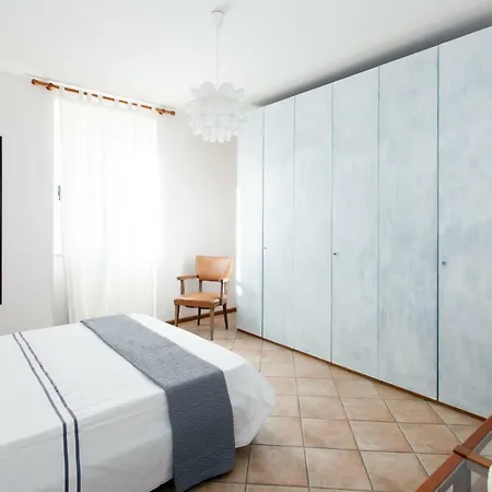 Roxy House 아파트 아시시